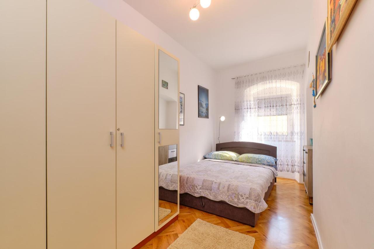 Snjezana Apartment Mali Lošinj Exterior foto